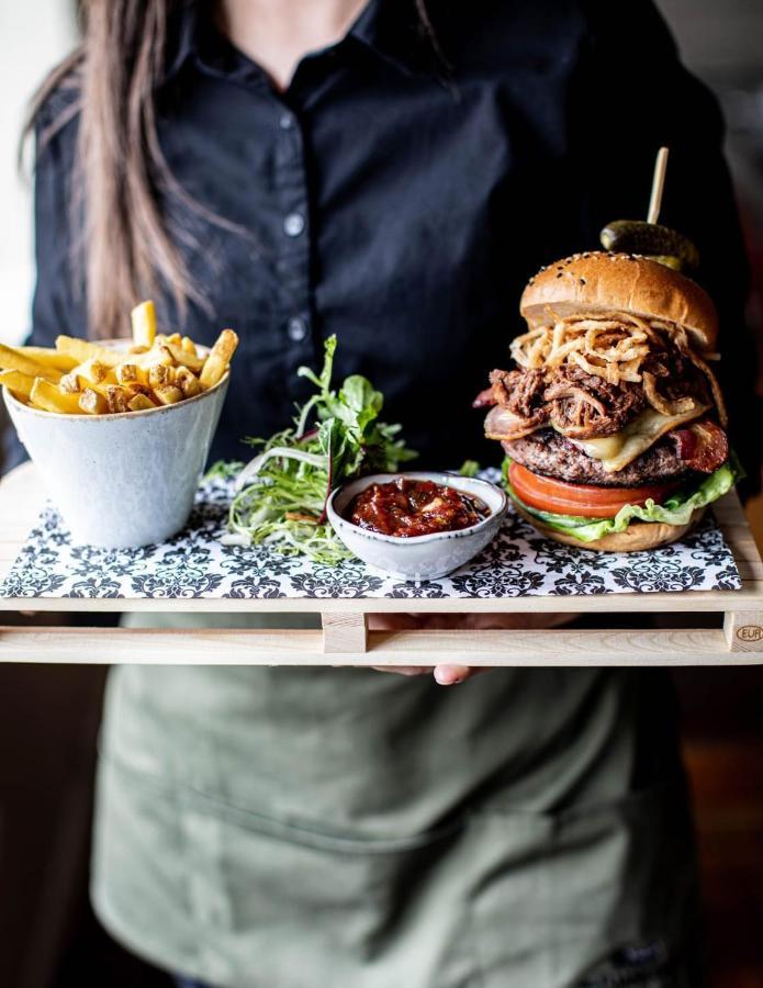 The Bianconi Inn Killorglin Bagian luar foto